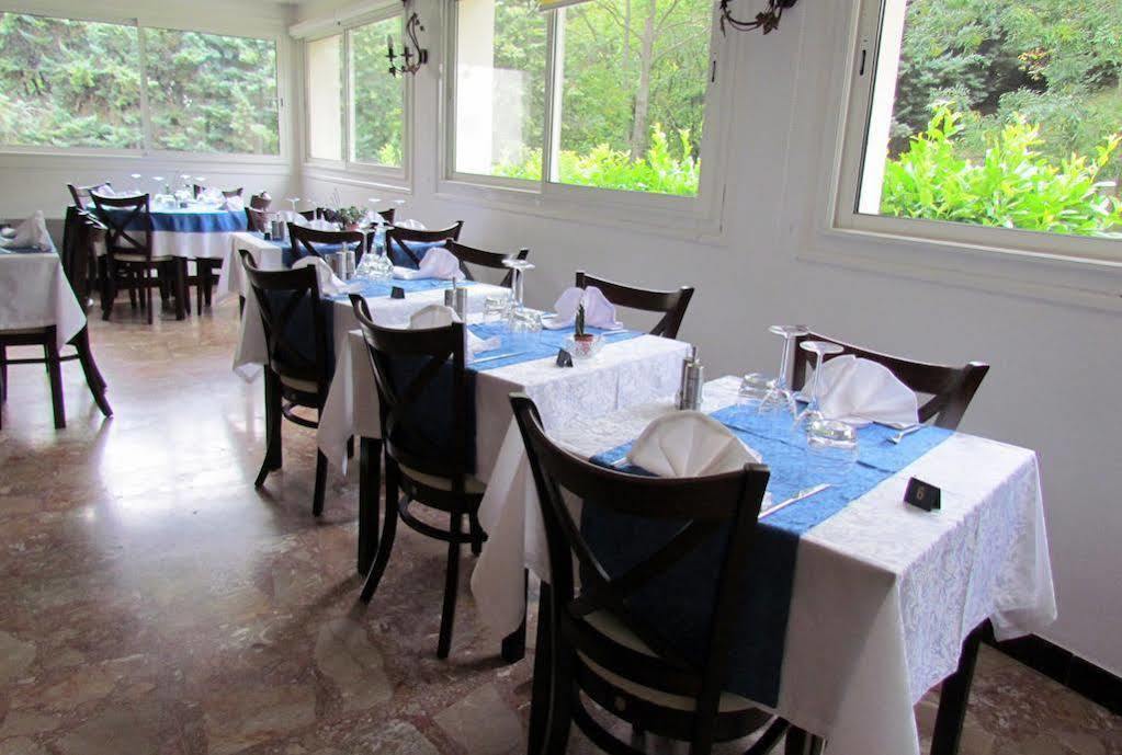 Hotel Restaurant Le Lachens La Bastide  Exteriör bild